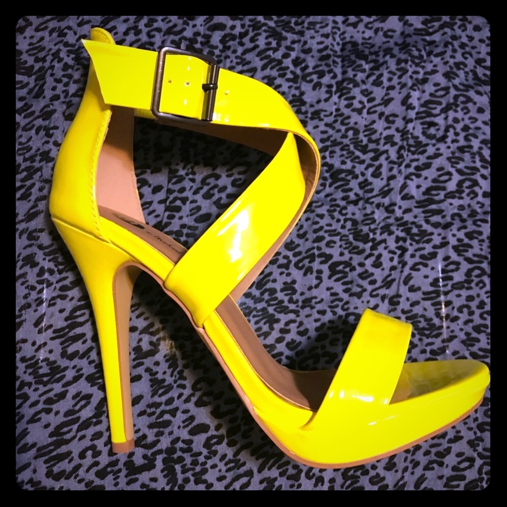 MICHAEL ANTONIO 💛 Patent Leather Heels NWOT SZ 7